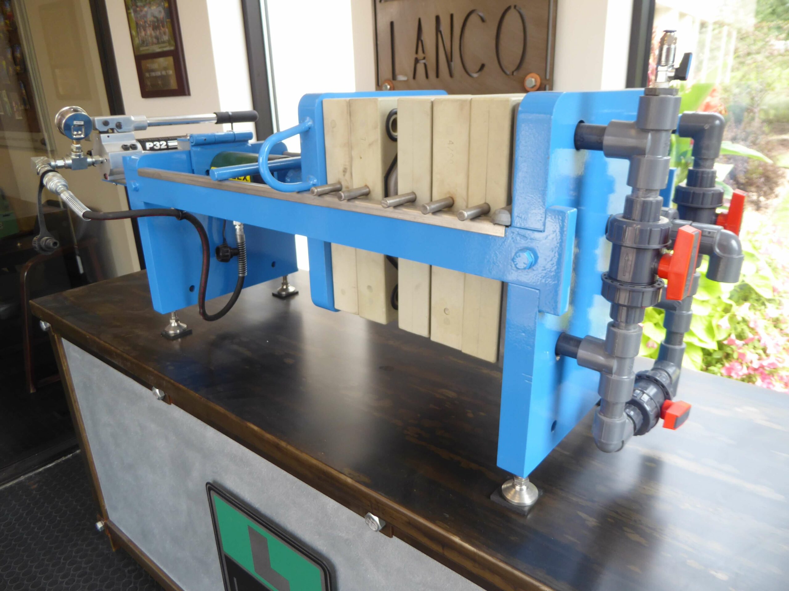 JWI .2 Cu’ Manual Hydraulic Filter Press FP2418 Ronatec